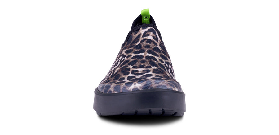 OOFOS WOMEN'S OOMG EEZEE BLACK CHEETAH - รองเท้าเพื่อสุขภาพ นุ่มสบาย