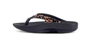 OOFOS OOlala Luxe Leopard Limited - รองเท้าเพื่อสุขภาพ นุ่มสบาย