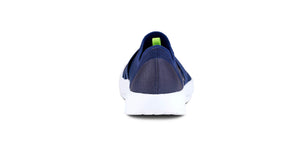 OOFOS MEN'S OOMG LOW White/Navy - รองเท้าเพื่อสุขภาพ นุ่มสบาย