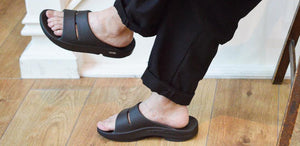 OOFOS OOahh Black - รองเท้าเพื่อสุขภาพ นุ่มสบาย